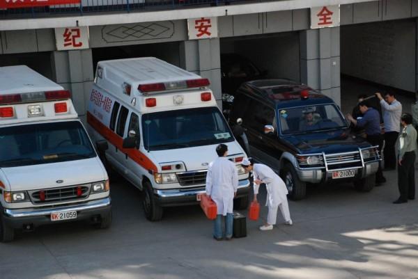 突泉县救护车转院