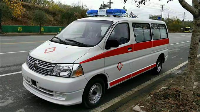 突泉县丰田海狮救护车
